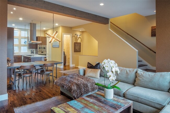 Photo - 4610 Steel St Townhome