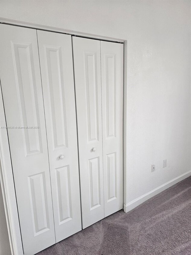 Foto principal - 607 NE 208th Terrace