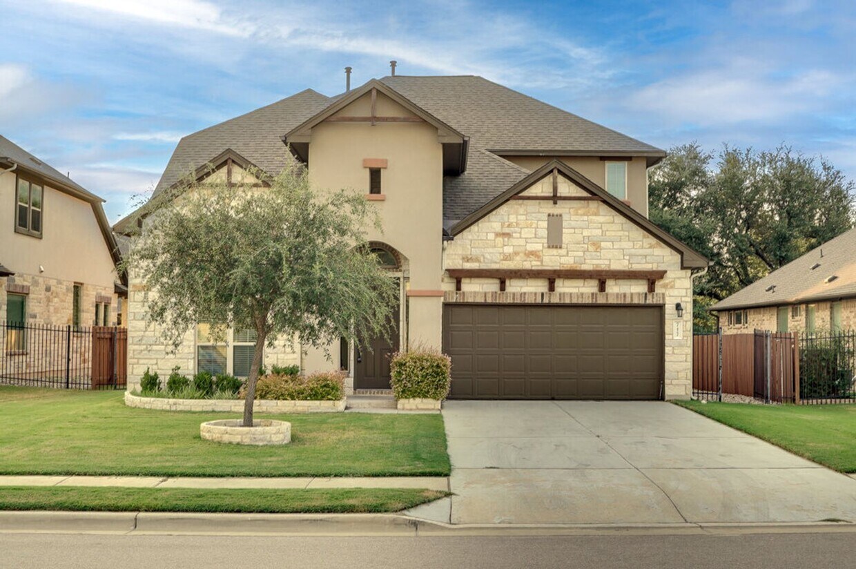 Foto principal - 717 Kingston Pl