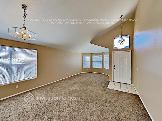 Building Photo - 9832 E Olla Ave