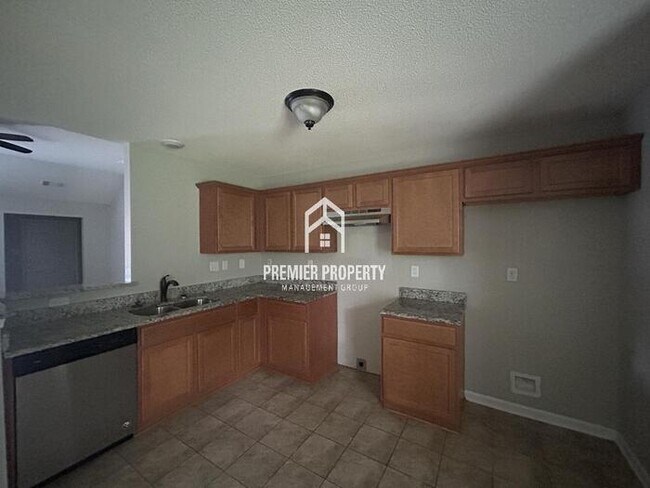 Foto del edificio - 7301 Fall Leaf Cove