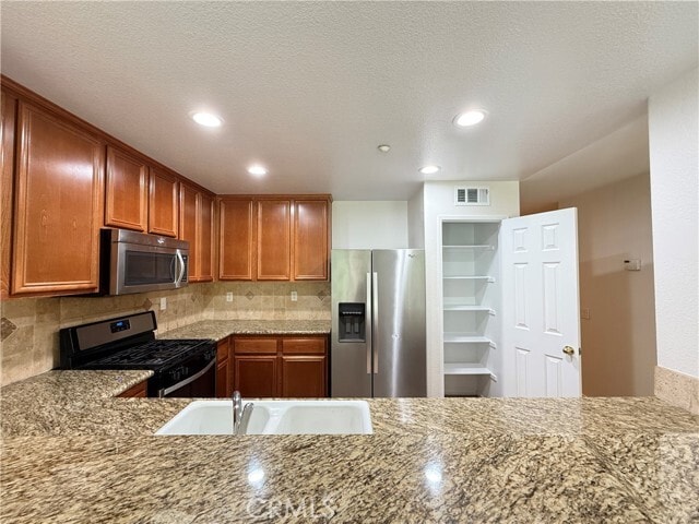 Building Photo - 25858 Iris Ave
