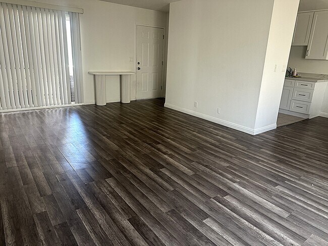 Foto del edificio - 12351 Oxnard St