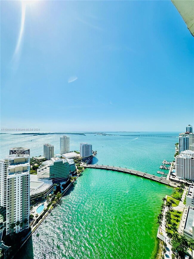 Foto del edificio - 495 Brickell Ave