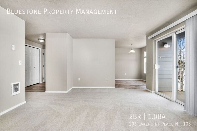 Building Photo - 206 Lakepoint Pl N
