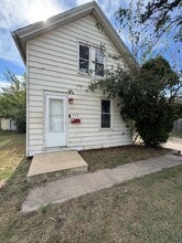 Building Photo - 532 21st Ave