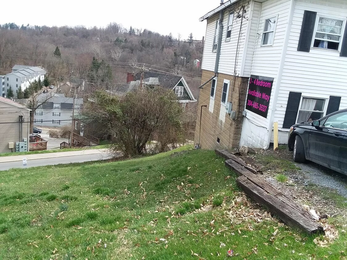 Primary Photo - 23 Highland Ave