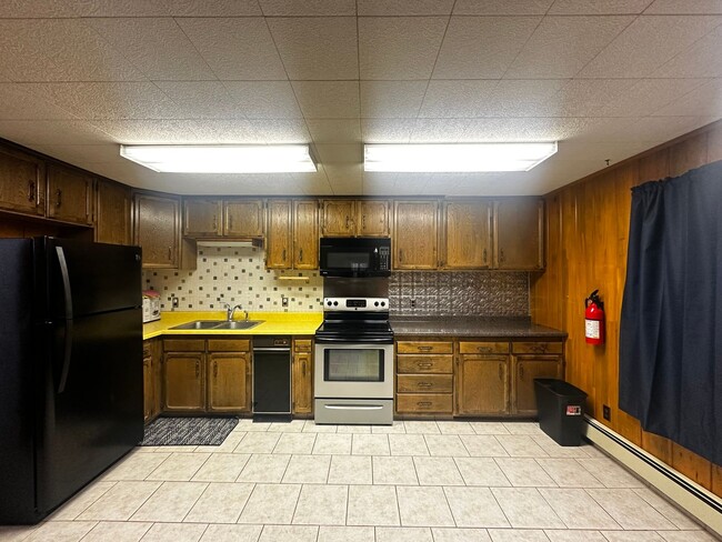 Foto del edificio - 2bed/1bath Upper Unit/No Garage/ Pets Nego...