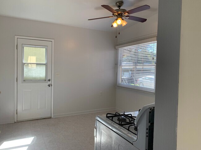 Kitchen - 1219 Portola Ave