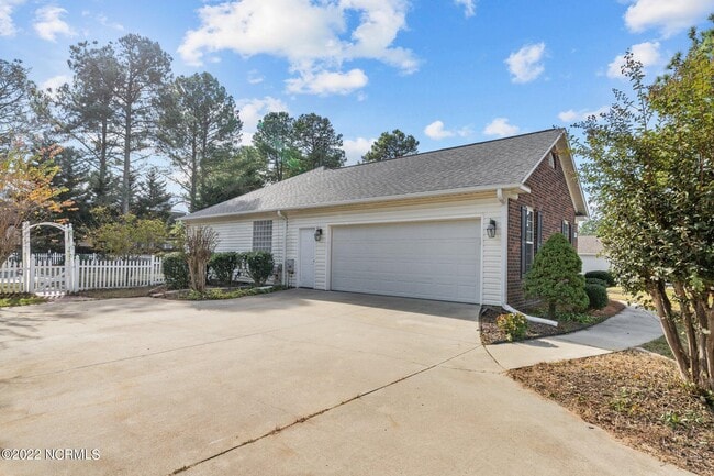 Building Photo - 120 Crimson Ct