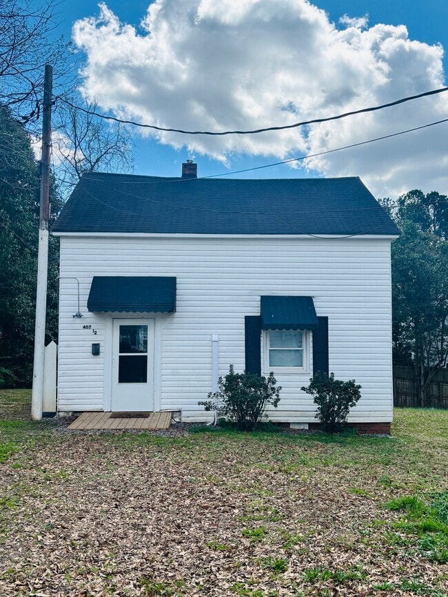 Building Photo - 407 Gaston Ave