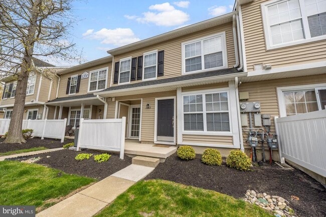 Building Photo - 1203 Delancey Way