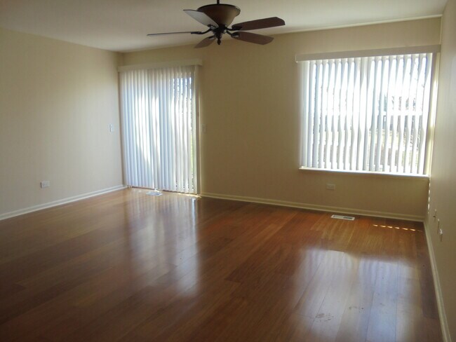 Foto del edificio - 938 Ridgefield Ln
