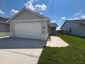 Building Photo - 5309 Rolly -