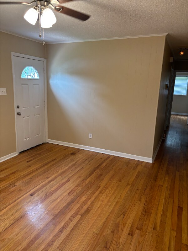 Foto del edificio - 2837 Meade Ave