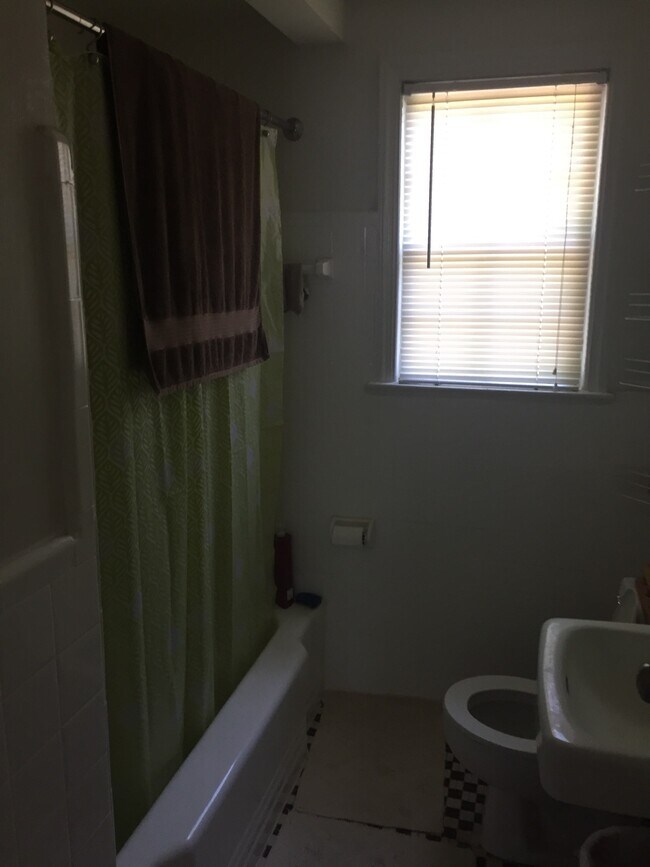 Building Photo - 6504 Potomac Ave