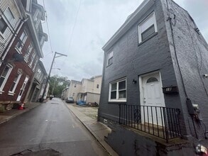 Building Photo - 18 Enon Wy