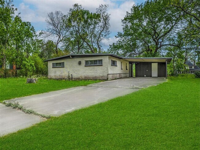 Foto del edificio - 107 Southern Oaks Dr