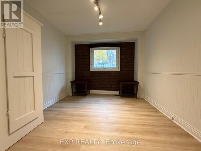 Building Photo - 58 Moore Pl