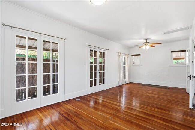 Foto del edificio - 930 E Coronado Rd