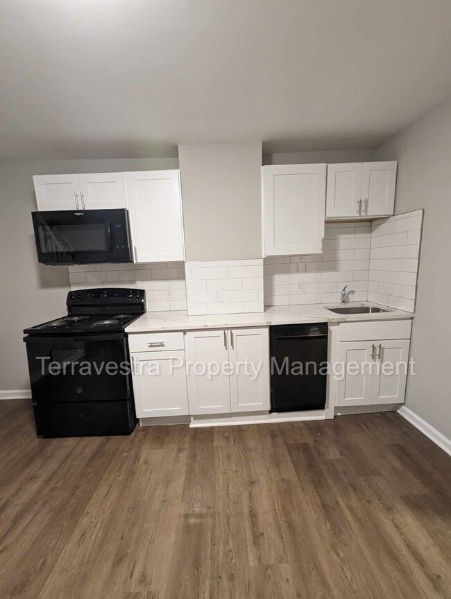 Foto del edificio - 304-306 Powell St