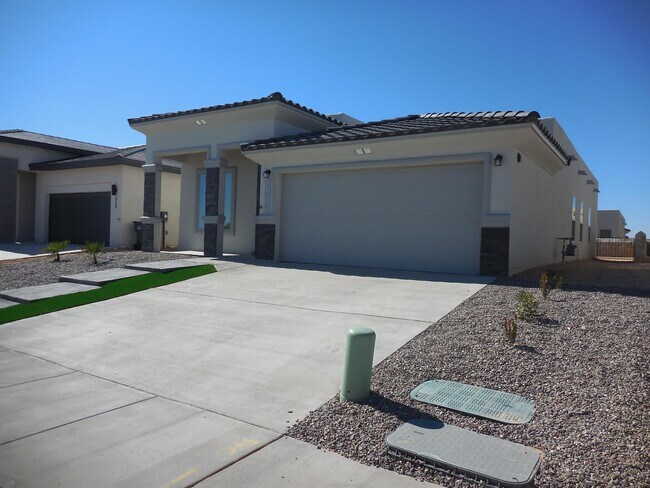 Building Photo - 963 Aircoupe Way