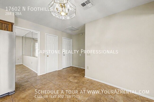 Foto del edificio - 17602 N Foothills Dr