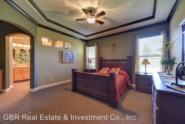 Building Photo - 5 br, 4 bath House - 585 Borges Court