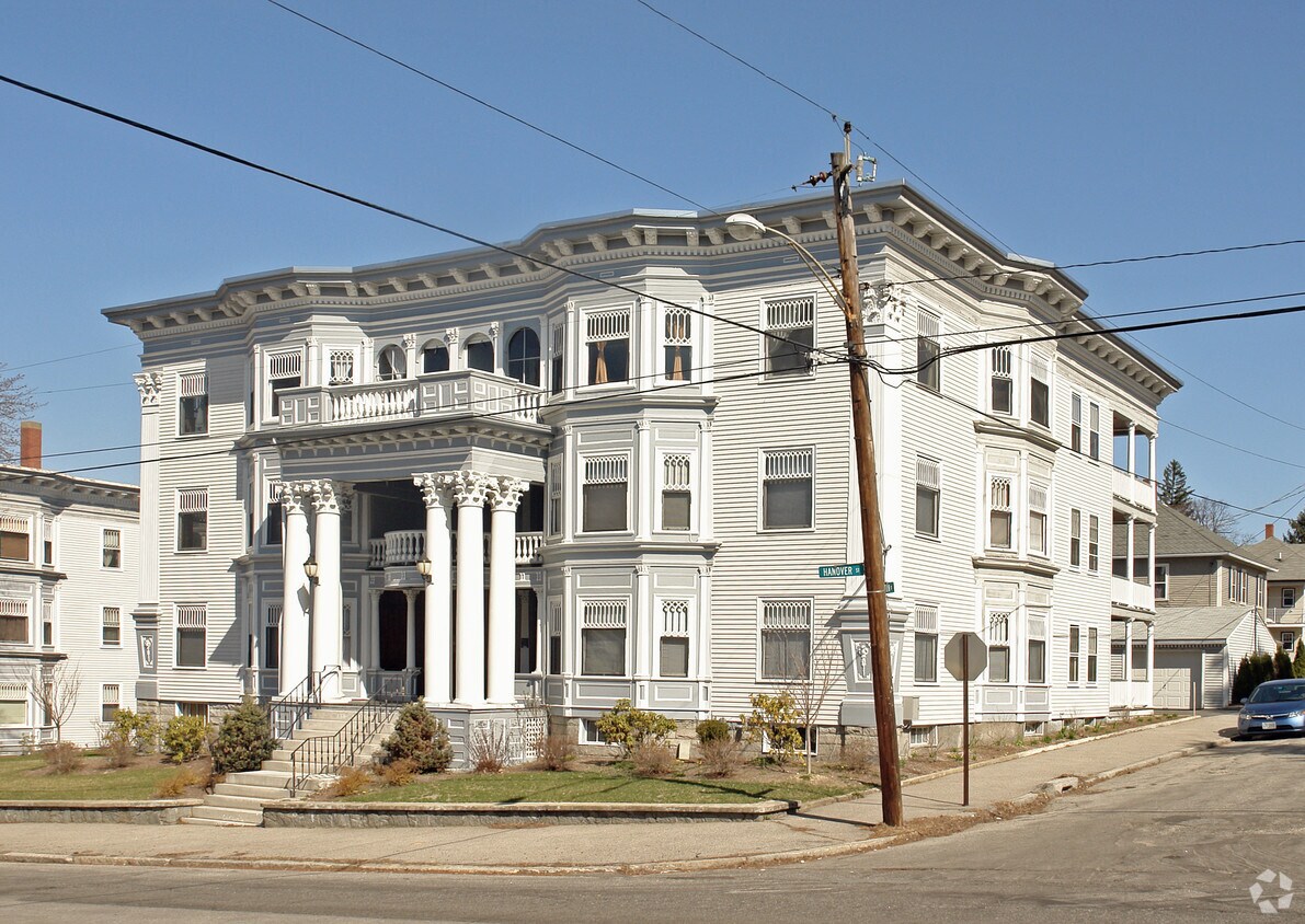 496 Hanover St, Manchester, NH 03104 496 Hanover St Manchester, NH