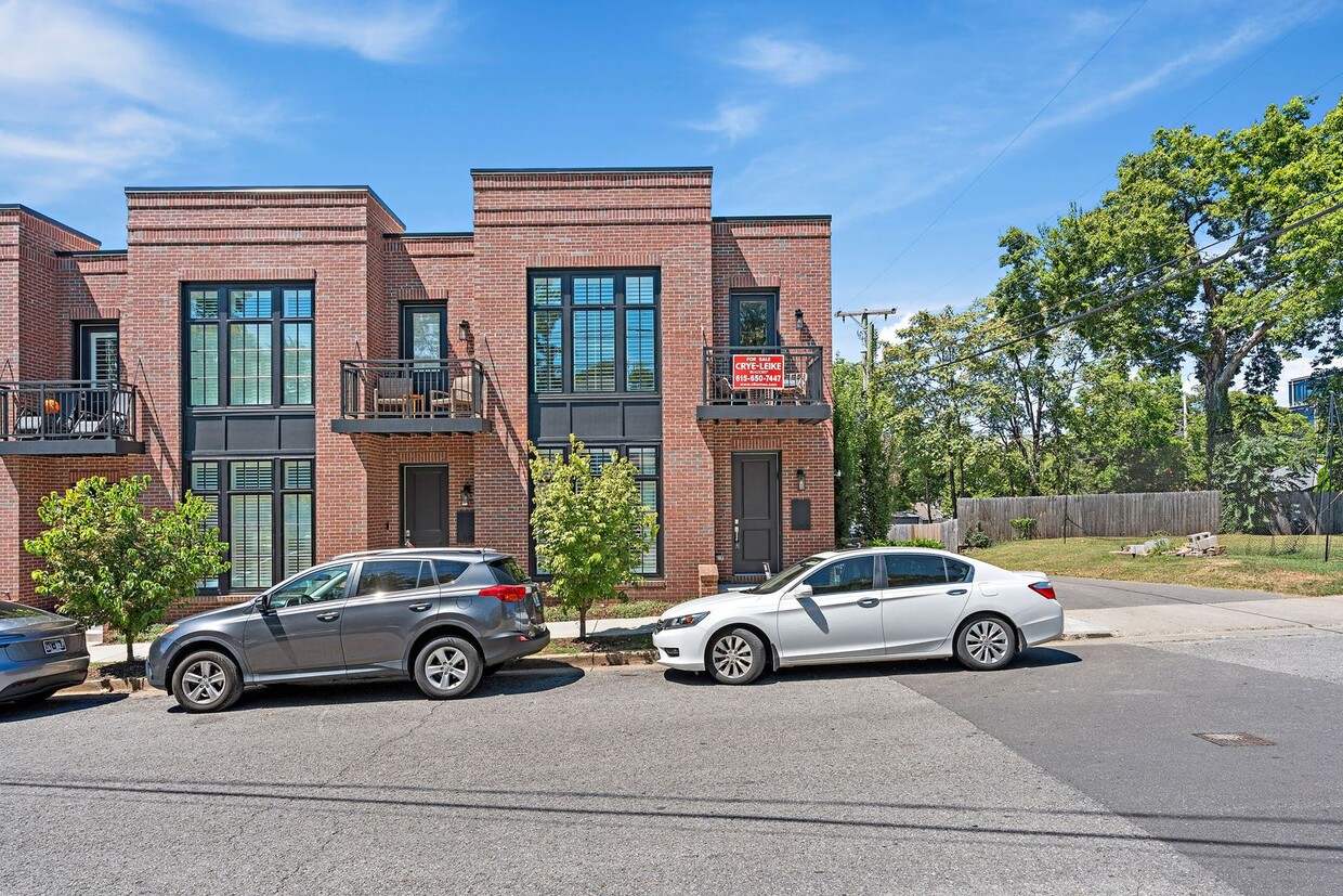 Primary Photo - Edgehill Villages Townhomes