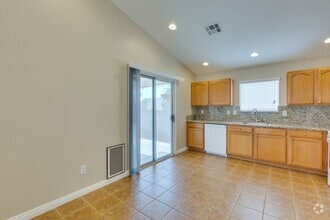 Building Photo - 5924 Oakton St