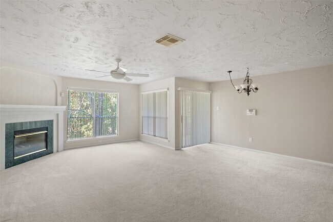 Building Photo - 8051 Bay Branch Dr