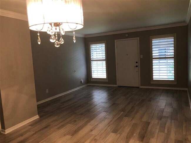 Building Photo - 9015 Gaylord Dr