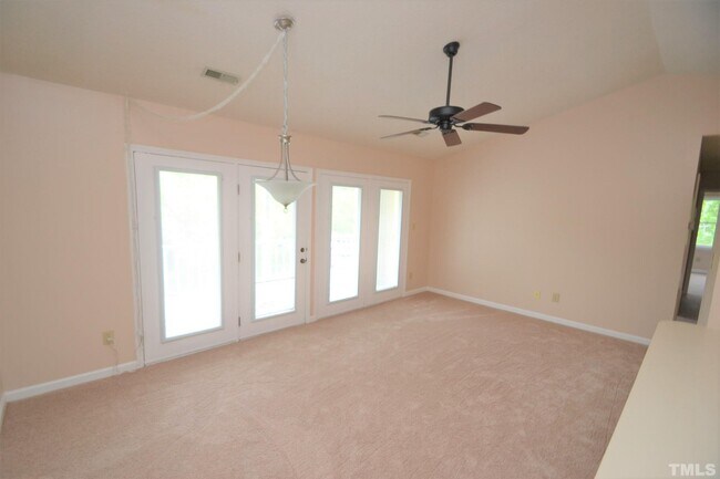 Foto del edificio - 1521 Creekwood Ct