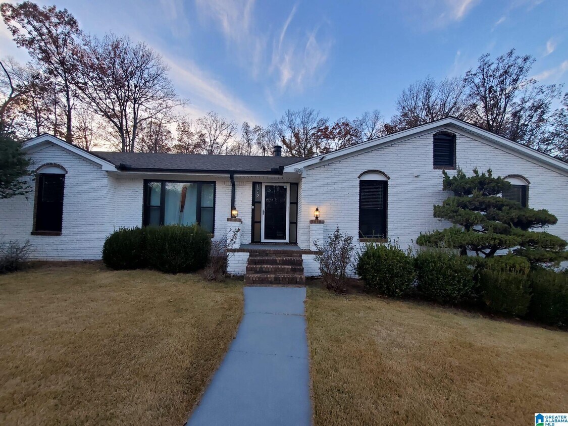 Foto principal - 1235 Little Brook Ln