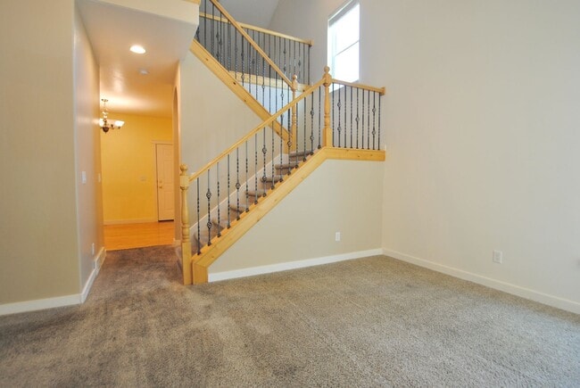 Building Photo - 1035 N 130 W