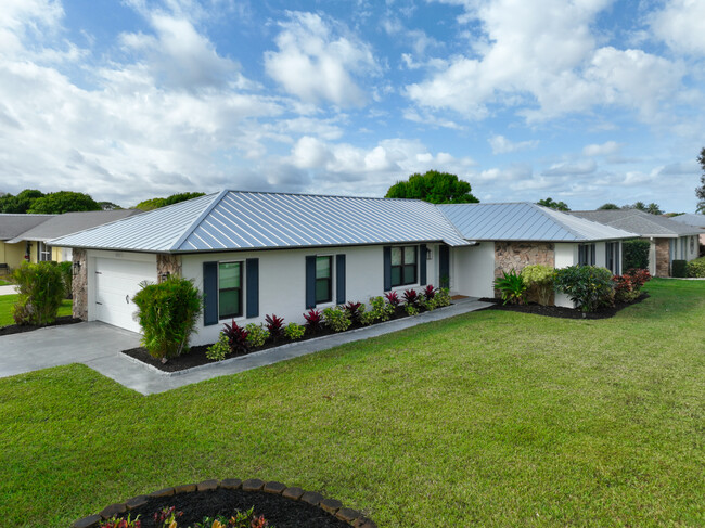 Building Photo - 18302 SE Eagle Ln