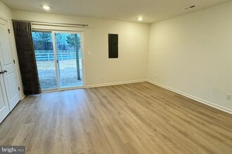 Building Photo - 2541 Westwind Blvd