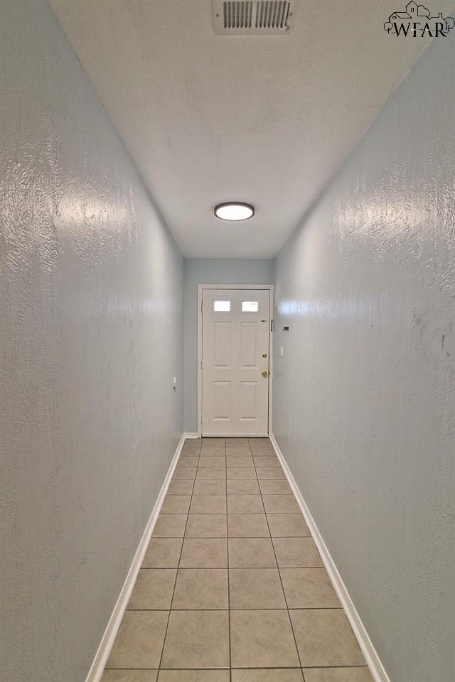 Building Photo - 2138 Selma Dr