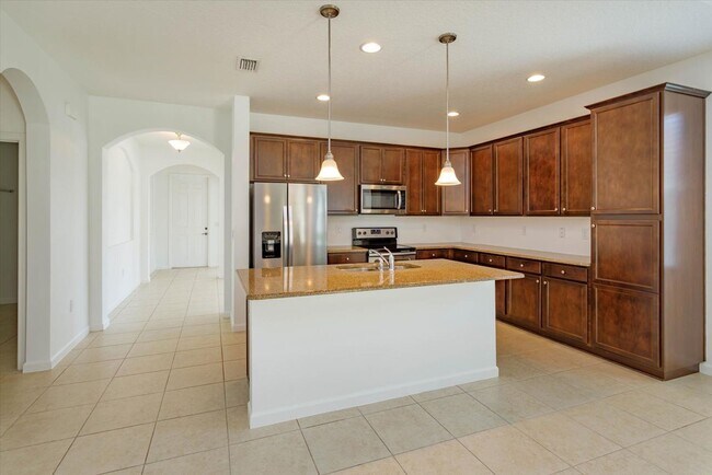 Foto del edificio - Immaculate Move-In Ready 3-Bedroom Home wi...