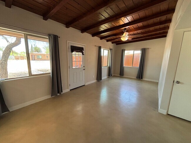 Building Photo - 5128 E Pima St
