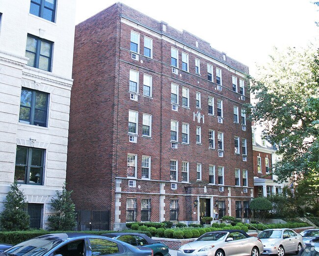 Stratford Condominiums Apartments Washington, DC