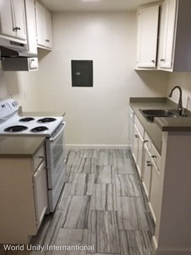 Building Photo - 519 S Gramercy Pl