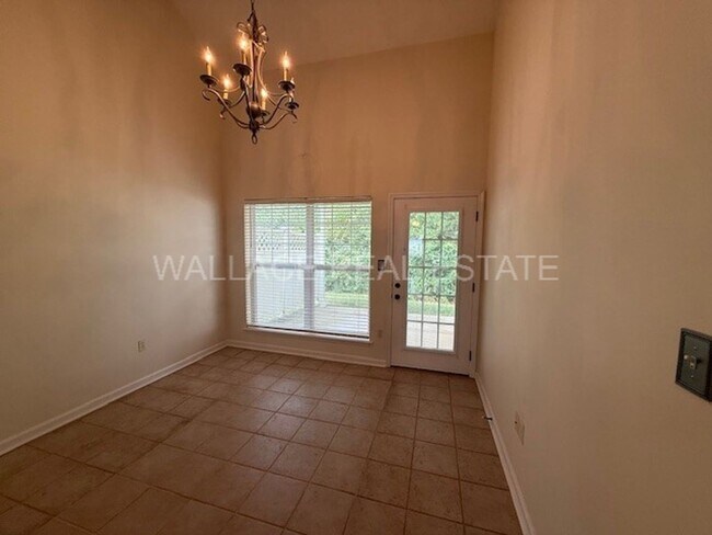 Building Photo - CUTTERS RUN...3 BEDROOM TOWNHOUSE WITH PRI...