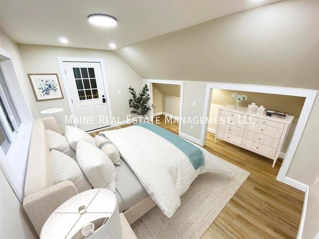 Building Photo - 46 Main Rd S