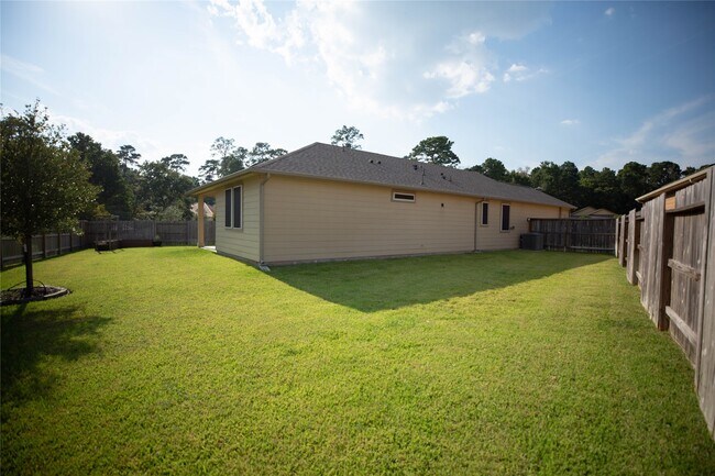Building Photo - 2115 Bear Oak Ct
