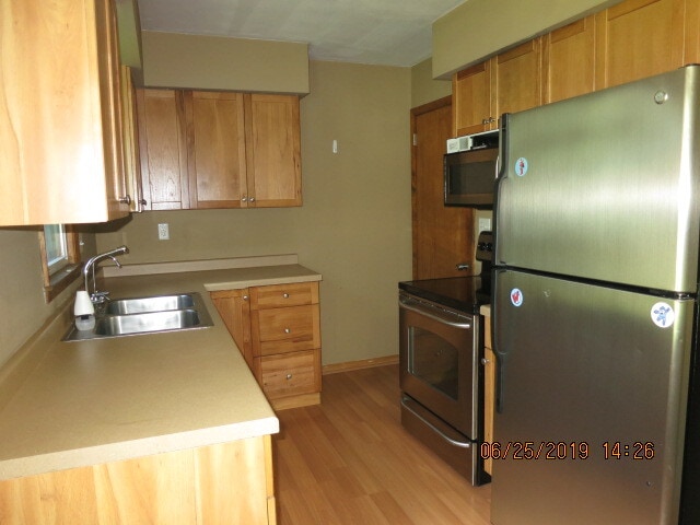 Kitchen - 832 19th Ave SE