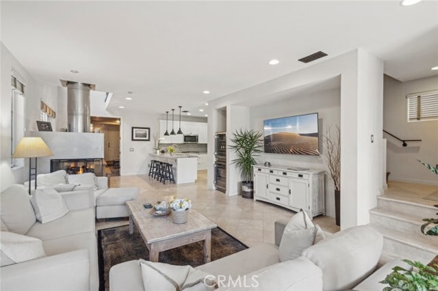 Foto del edificio - 610 Marigold Ave