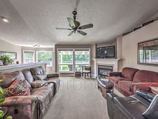 Foto del edificio - 9297 W Calico St