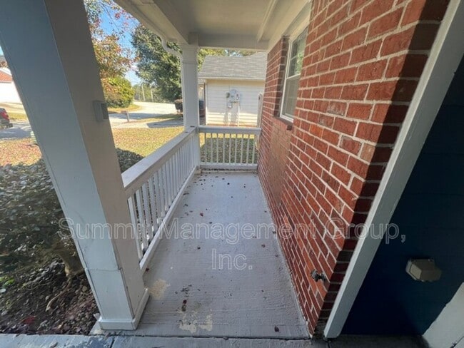 Building Photo - 6381 Klondike River Rd